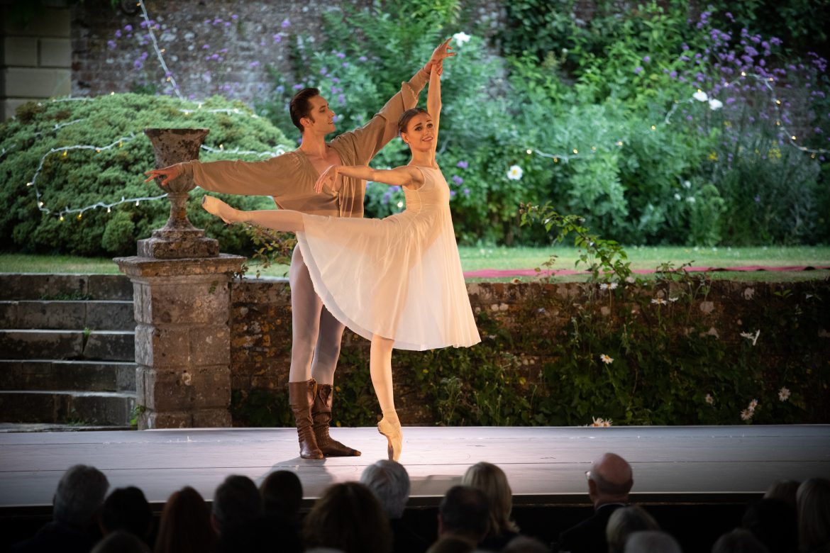 Julia Moskalenko and Stanislav Olshanskyi dance pas de deux Act I Forest Song. Photograph Alice Pennefather (1)